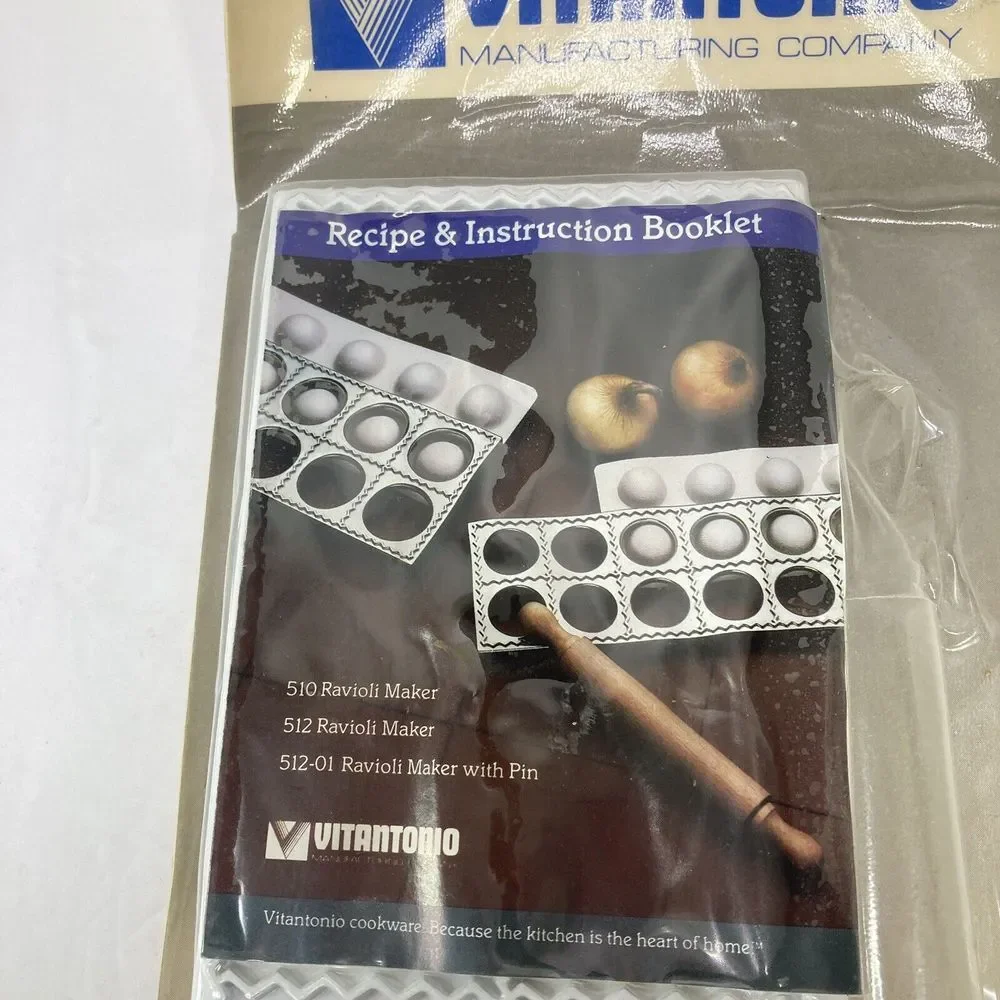 VINTAGE Vitantonio‎ Ravioli Maker/Press #512 Missing Rolling Pin - Unused Item